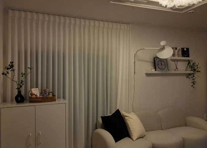 Apartment Thecotilda Mapo 공항철도dmc역5분 월드컵경기장 홍대 연남동 망원시장 한강공원 마포 *