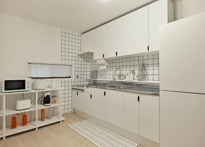 Apartment Thecotilda Mapo 공항철도dmc역5분 월드컵경기장 홍대 연남동 망원시장 한강공원 마포 *